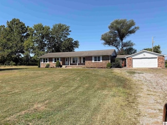 5355 Mayfield Metropolis Rd, Paducah, KY 42001