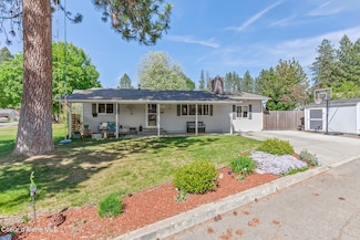 3204 N 8th St, Coeur D Alene, ID 83815