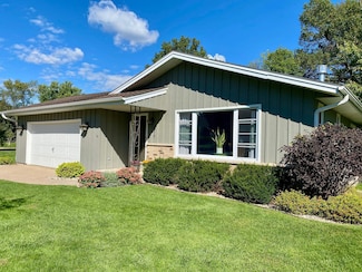 517 Weir Blvd, Stevens Point, WI 54481
