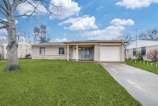 4423 Harvey Dr, Mesquite, TX 75150