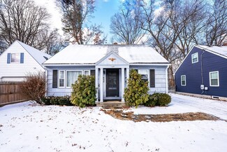 120 Lamont St, Springfield, MA 01119