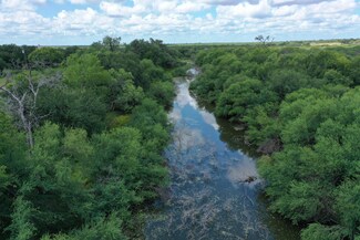 309 County Road 402, Three Rivers, TX 78071