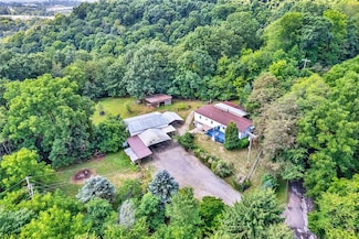 209 Challenge Ln, Cheswick, PA 15024