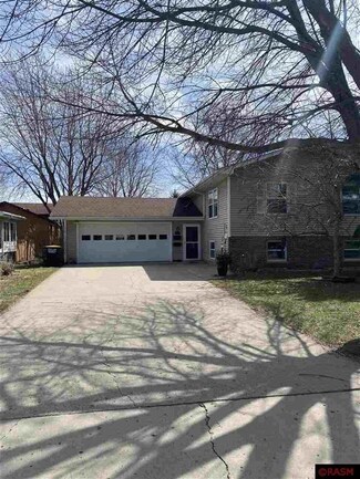 517 Fair St, Saint Peter, MN 56082