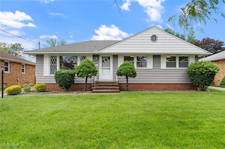 6444 Alexandria Dr, Parma Heights, OH 44130