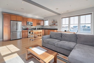 288 C St Unit 9, Boston, MA 02127