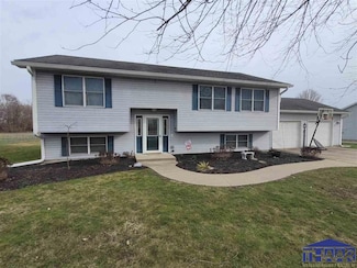 9051 Rosedale Rd, Terre Haute, IN 47805