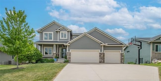 2416 NW Springbrooke Dr, Grimes, IA 50111