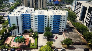 5050 NW 7th St Unit 709, Miami, FL 33126