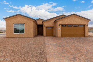 10198 W Mission Dr, Arizona City, AZ 85123