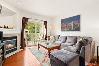 14714 Admiralty Way Unit A318, Lynnwood, WA 98087