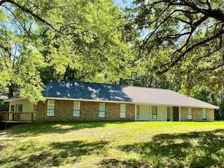 256 Lake David Dr, Picayune, MS 39466