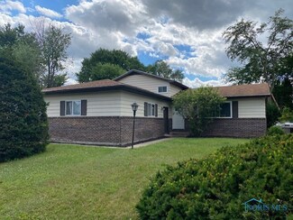 1013 MacKow Dr, Toledo, OH 43607