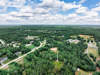2024 Hemlock Ridge Dr, Hermon, ME 04401