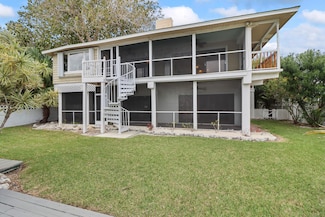 146 Sugarloaf Dr, Summerland Key, FL 33042