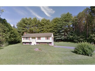 12 Beacon Rd, West Lebanon, NH 03784