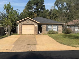 111 Jerome Ct, Rusk, TX 75785