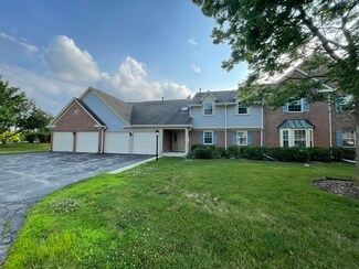 2 Aberdeen Ct Unit W-1, Schaumburg, IL 60194