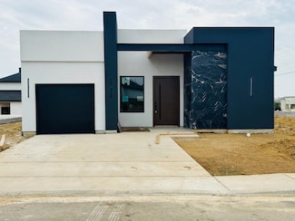 1526 Cincho St, Laredo, TX 78046