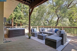 14 Saint Louis Ln, Pleasant Hill, CA 94523