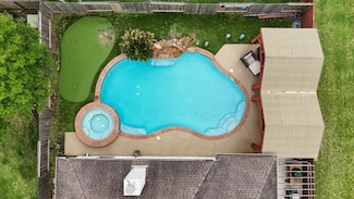16543 Stone Prairie Dr, Houston, TX 77095