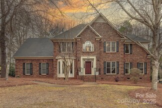 2800 Providence Hills Dr, Matthews, NC 28105