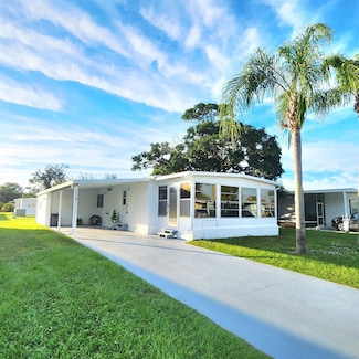 12 La Costa Ln, Port St. Lucie, FL 34952