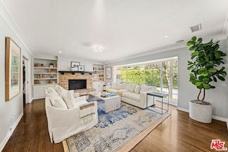 2107 Coldwater Canyon Dr, Beverly Hills, CA 90210
