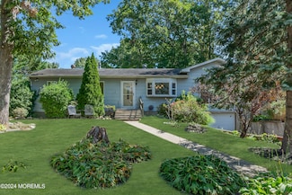 585 Shady Ln, Toms River, NJ 08753