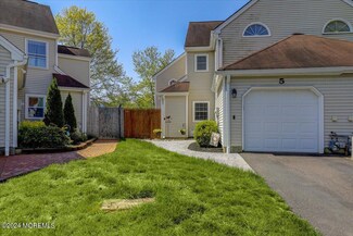 5 Cummings Ct, Freehold, NJ 07728