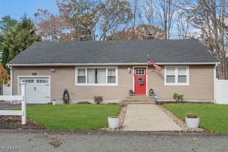 3 Roger Dr, Byram Township, NJ 07821