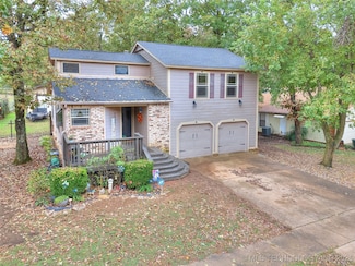 4822 S Linwood Dr, Sand Springs, OK 74063