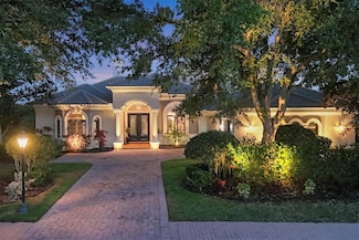 3432 Founders Club Dr, Sarasota, FL 34240
