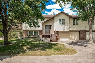 13622 Knox Dr, Burnsville, MN 55337