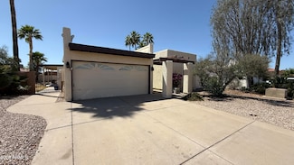26210 S Saddletree Dr, Sun Lakes, AZ 85248