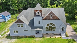 160 High St, Lee, MA 01238