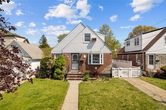 69 Cedar St, Valley Stream, NY 11580