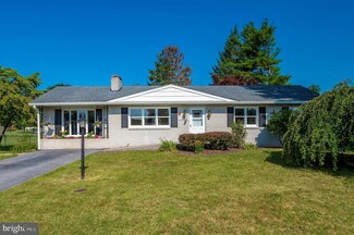 11828 Linbar Dr, Hagerstown, MD 21742