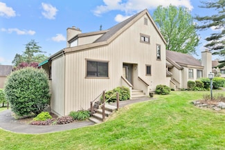 513 Opa Ln Unit B, Stratford, CT 06614