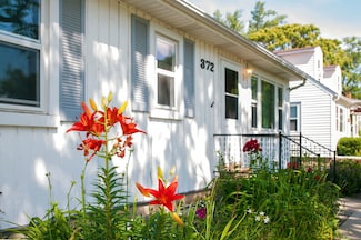 372 N Walnut Ave, Wood Dale, IL 60191
