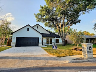 5819 Lake Bluff, San Antonio, TX 78222