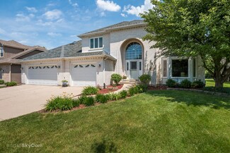 1768 Mundelein Rd, Naperville, IL 60565