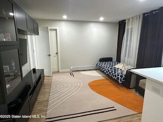 169 Saint George Rd, Staten Island, NY 10306