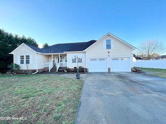 1705 Pine St, Elizabeth City, NC 27909