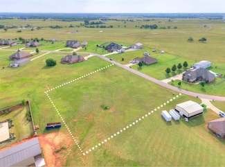 886 County Street 2922, Tuttle, OK 73089
