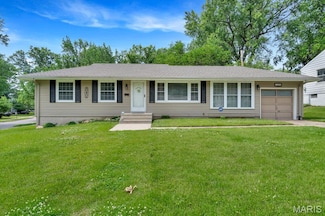 1400 Corinth Dr, Saint Louis, MO 63137