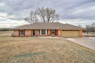 2909 Blue Spruce Rd, Edmond, OK 73025