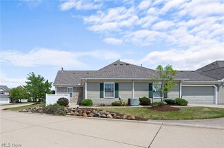 1122 N Jefferson St Unit A, Medina, OH 44256