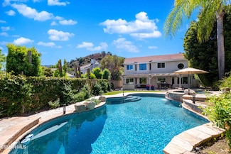 5676 Walnut Ridge Dr, Agoura Hills, CA 91301