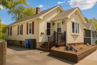 129 Lake St, Waltham, MA 02451